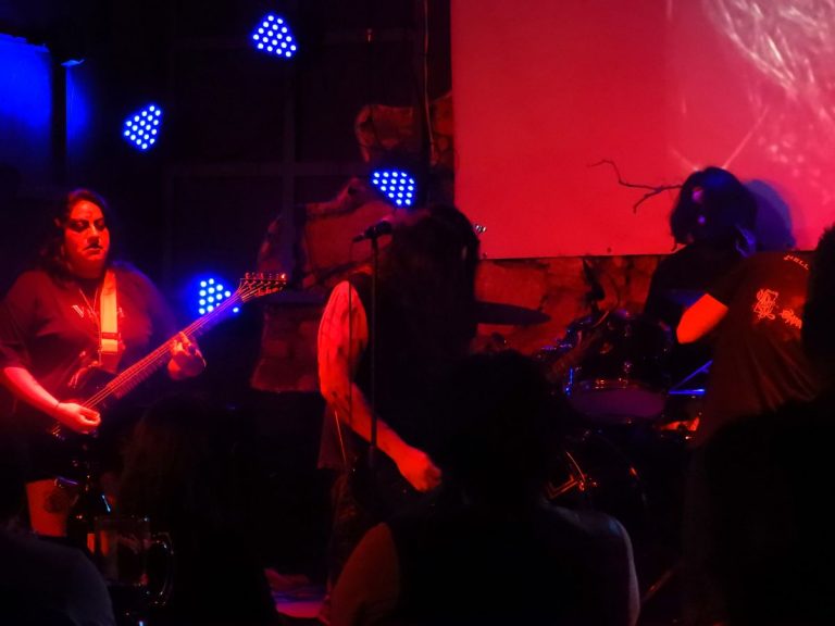 Niggurath a escena, la reseña