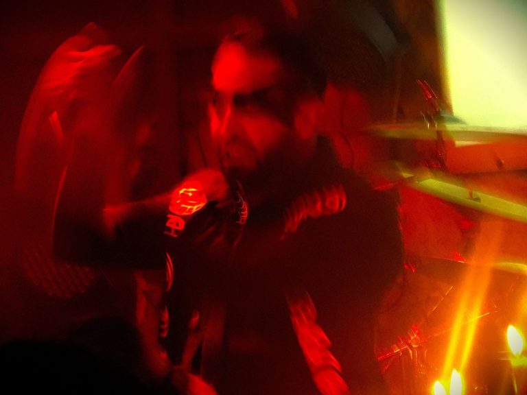 Otra de brujas, y caguamas…