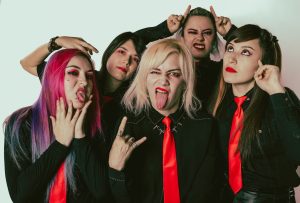 Bloody Benders, disrupción total